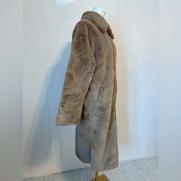 Nike sportswear women’s Faux Fur Coat with Bold Purple Swoosh size XS - Picture 5 of 17